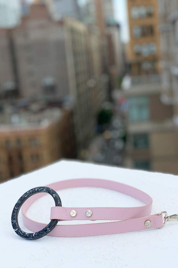 Shaya pets Susan blush pink dog leash. Made in Italy.